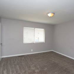 bedroom at Ingleside Terrace located in Macon, GA